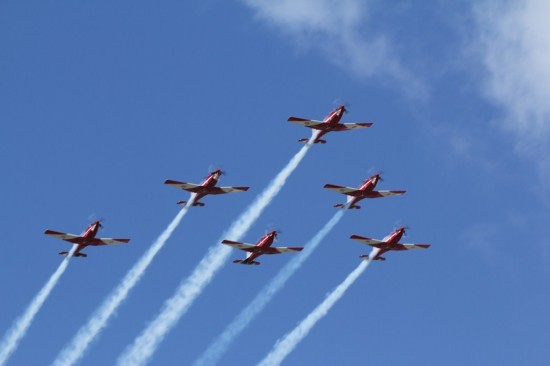 Melbourne Formel 1 Rennen 2012 - Flugshow von Red Bull Melbourne Formel 1 Rennen 2012 - Flugshow von Red Bull