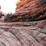 Outback 08 - Geschwungene Ablagerungen am Kings Canyon Rim Walk - IMG_5183-2