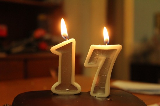 17. Geburtstag - Kerzen auf Kuchen - IMG_7314 17. Geburtstag - Kerzen auf Kuchen - IMG_7314