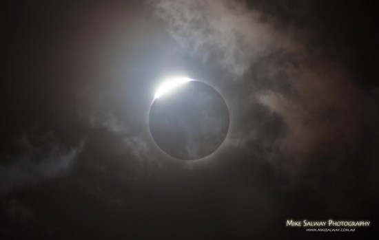 Total Solar Eclipse Queensland Australia 2012 - by Mike Salway