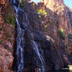 18 Twin Falls Kakadu NP - IMG_0260 bis 62 pregamma_0.61_drago_bias_0.93-crop Dann standen wir endlich vor den Twin Falls und es wurde klar, woher sie ihren Namen haben.