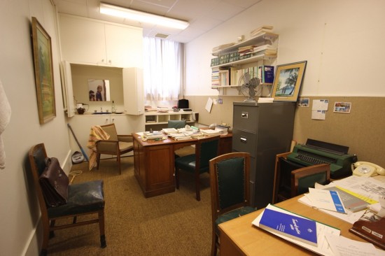 15 Old Parliament House Canberra - Typical Office - IMG_3721